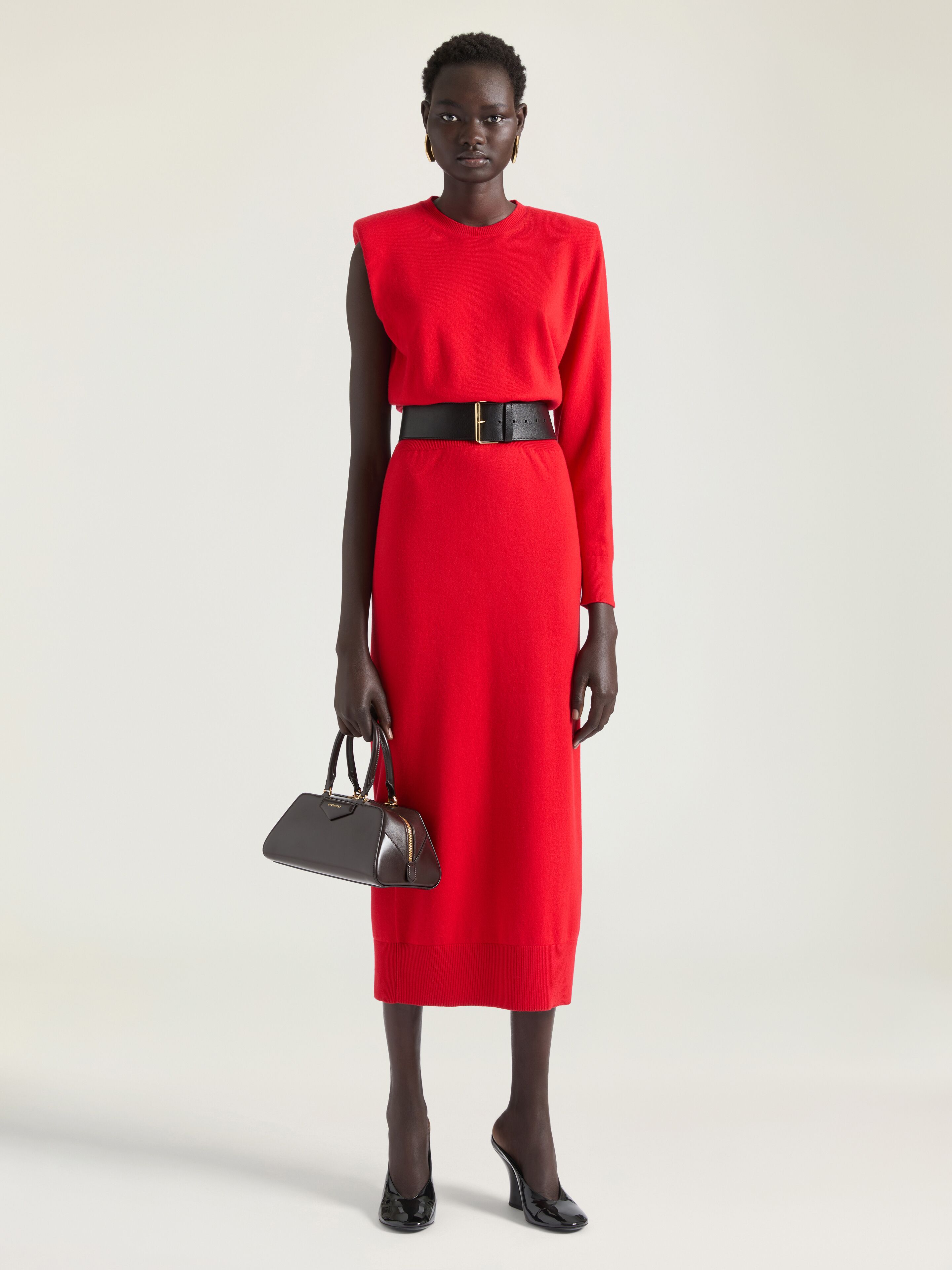 Asymmetric dress in cashmere